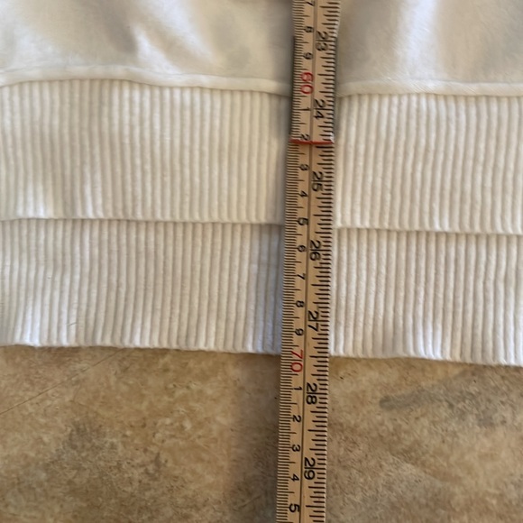 Tempo, Paris, soft white gently used sweater - Picture 4 of 8